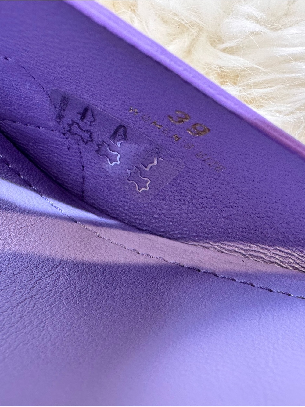 TOD’S Lavender Leather Mule Sandals with Sculptural Plexi Heel - Picture 11 of 15